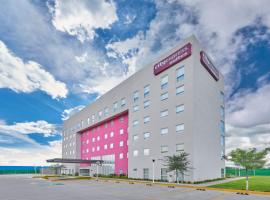 City Express Suites by Marriott Silao Aeropuerto，位于德尔巴乔机场 - BJX附近的酒店