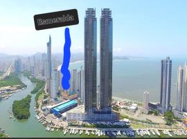 Apartamento inteiro 30 metros do mar，位于巴拉奈里奥-坎布里乌Santo Amaro Chapel附近的酒店