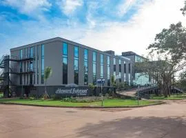 Howard Johnson Plaza La Ribera