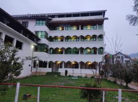 Hotel Ritz, Srinagar，位于斯利那加的酒店