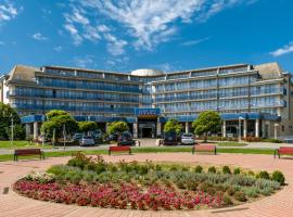 Park Inn by Radisson Sarvar Resort & Spa - All Inclusive，位于萨尔瓦尔的酒店