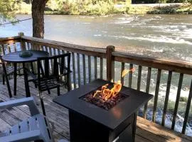 Wildlife Cabin On The River