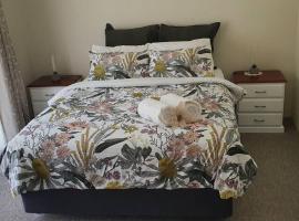 Beautiful Falcon Bay - B & B Accommodation，位于Wannanup的酒店