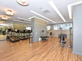 Modern Yorkville 1Br 1Ba Gym Upscale Area，位于多伦多的酒店