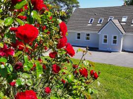 Abhainn Ri Cottages，位于布莱辛顿罗斯伯拉别墅附近的酒店