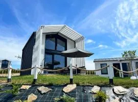 Casa Kashubia - Nowoczesny dom wakacyjny nad jeziorem - Cisza natura i komfort