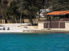 Secret Harbour Boutique Hotel and Marina，位于Lance aux Épines的酒店