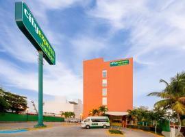 City Express Junior by Marriott Ciudad del Carmen，位于卡门城的酒店