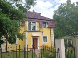 Okouzlující vila u jezera Lhota，位于Lhota的酒店