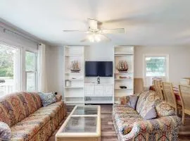 3BR Home Near the Beach with Bikes