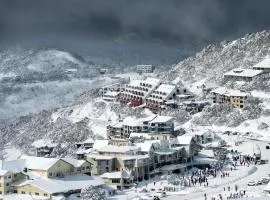阿尔贝格霍瑟姆公寓，位于荷斯安山的乡村别墅