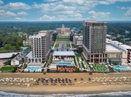 Marriott Virginia Beach Oceanfront Resort，位于弗吉尼亚海滩Cape Henry Lighthouse附近的酒店