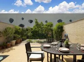 Centric apartment gran via fira montjuic