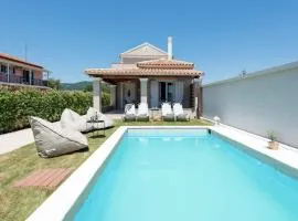 Luxurious Agios Georgios Villa - Private Pool - Villa Spyridoula - Beach Paradise