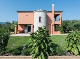Contemporary Corfu Retreat - 3 Bedrooms - Villa Girasole - Artful Decor - Lush Garden - Tranquil Setting，位于Dafnila的酒店