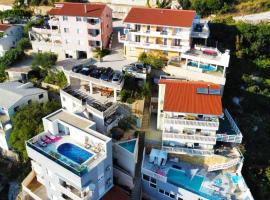 Apartments Arjan2，位于奥米什的酒店