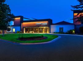 Courtyard by Marriott Dulles Airport Herndon/Reston，位于赫恩登的酒店