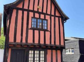 Historic Cambridgeshire Cottage，位于Godmanchester的酒店