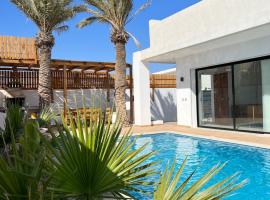 Villa de luxe sans vis-à-vis à 2 min de la plage，位于Djerba的酒店