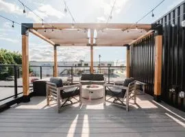 Khlozy Escape the ordinary. (Feonho)