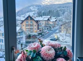 Suite Room in shared apartment with Mt Rigi View，位于戈尔道的酒店