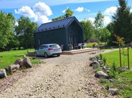 Idaraugu puhkemaja Saaremaa põhjarannikul，位于Raugu的酒店