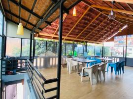 Green leaf mount homestay，位于奇克马格尔的酒店