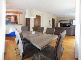 M16 Spacious and bright apartment，位于卢布尔雅那的酒店