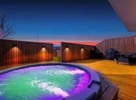 Venture Vacation-Family Friendly Retreat-HOT TUB，位于莫斯费德斯拜尔的度假屋