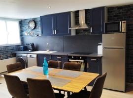 Appartement tout équipé proche gare et centre，位于第戎的酒店