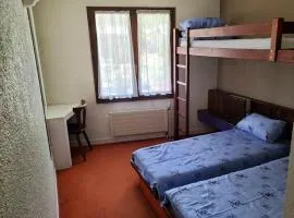 Chambre Triple avec Salle de Bains Privative 3
