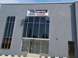 Riverview Hotel and suites，位于Kajola的酒店