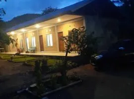 RIUNG LALONG TERONG Guest House
