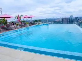 Exquisite 2BD at Skynest Residences with rooftop heated pool