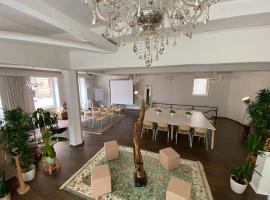 Superschönes Studio LUNCA 220qm in Stuttgart West，位于斯图加特的酒店