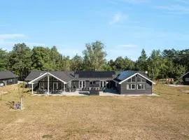 Cozy Home In Frederiksvrk With Outdoor Swimming Pool