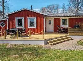 Gorgeous Home In Lönashult With Wifi