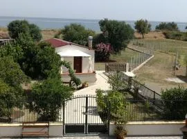 Calabria-VILLA FRANCA- AAUT Casa per Vacanze al mare- Privacy e tranquillità-