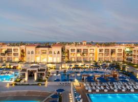 Cleopatra Luxury Resort Sharm - Adults Only 16 years plus，位于沙姆沙伊赫Porto Sharm度假村附近的酒店