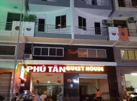 Guest House Phú Tân，位于河仙的酒店