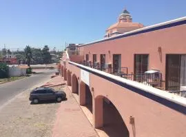 Los Jitos Hotel & Suites