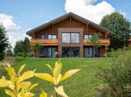Notre Chalet - Boutique Appartements 4 étoiles & Sauna，位于Les Fourgs的酒店
