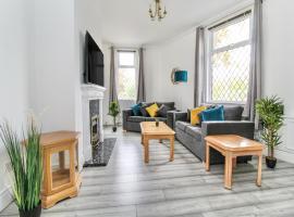 Cosy Home by AV Stays Short Lets Contractor Friendly Merseyside，位于圣海伦斯的宠物友好酒店