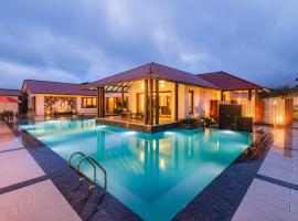 SaffronStays Arcadia，位于Shāhāpur的酒店