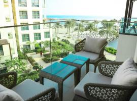 Address Resort Apartments Fujairah - 2 bedroom apartment，位于富查伊拉的海滩短租房