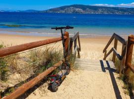 Beach House 3 mins Walk Bellerive, Hobart，位于Bellerive的酒店
