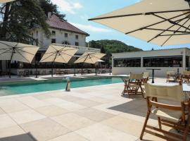 Séquoias Golf & Ressort，位于鲁伊奎拉的酒店