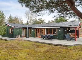 Holiday Home Nada - 200m from the sea in Bornholm by Interhome，位于维斯特索马肯的宠物友好酒店