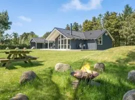 Holiday Home Elina - 600m from the sea by Interhome