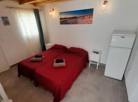 Ibiza Suite Independent bedroom and bathroom，位于阿尔布费拉的民宿